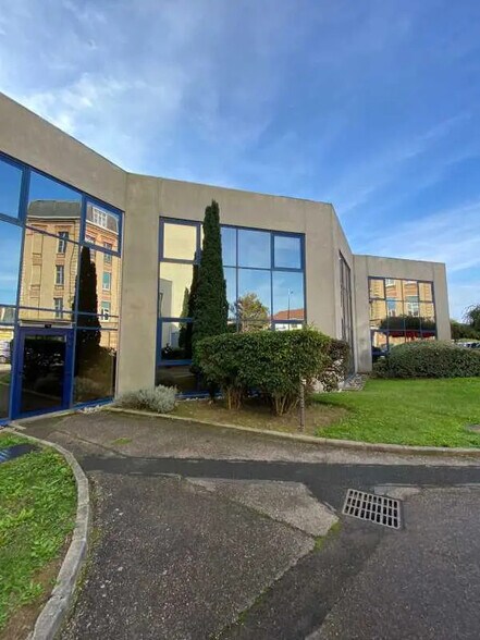 Bureau dans Le Havre à louer - Photo de l’immeuble – Image 1 sur 3