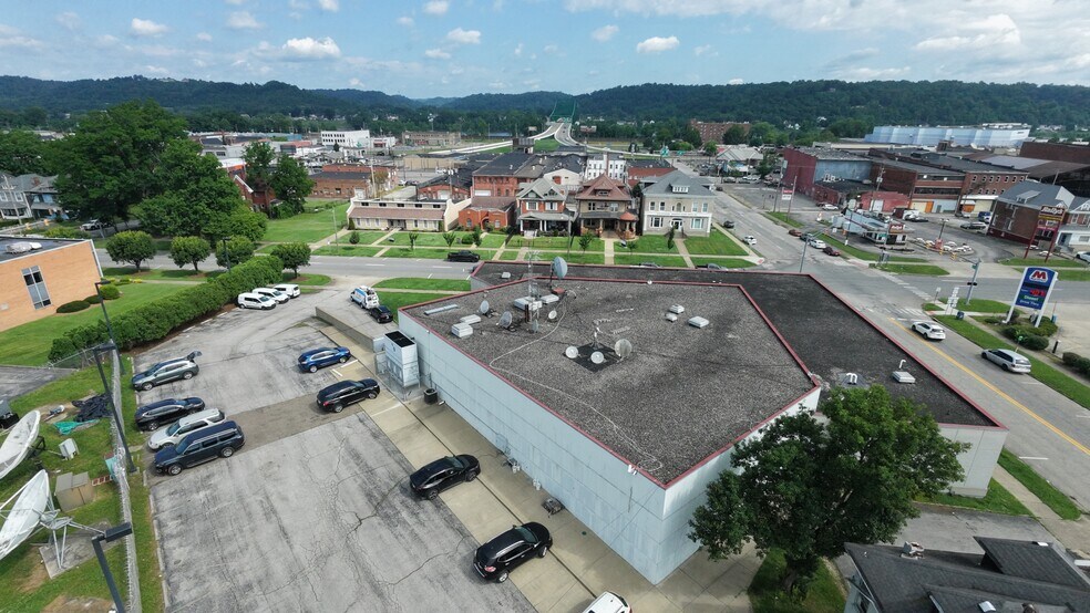 555 5th Ave, Huntington, WV à louer - Photo de l’immeuble – Image 2 sur 8