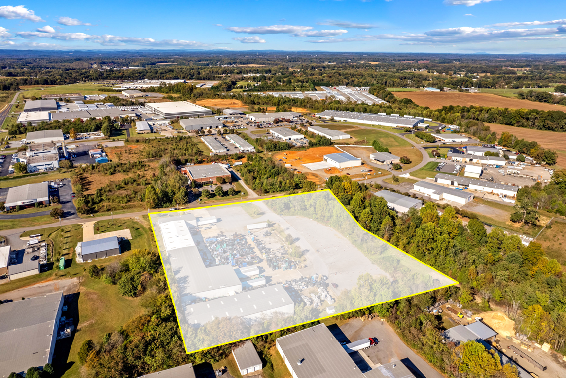 124 Commerce Blvd, Statesville, NC à louer Aérien– Image 1 sur 6