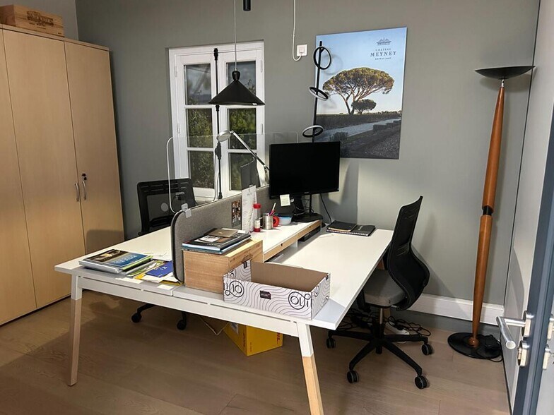 Bureau dans Bordeaux à louer - Photo de l’immeuble – Image 1 sur 11