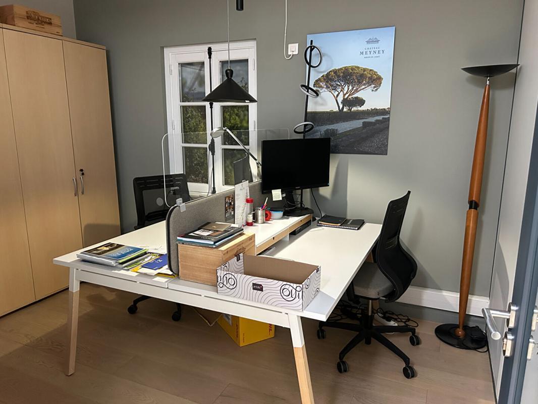 Bureau dans Bordeaux à louer Photo de l’immeuble– Image 1 sur 12