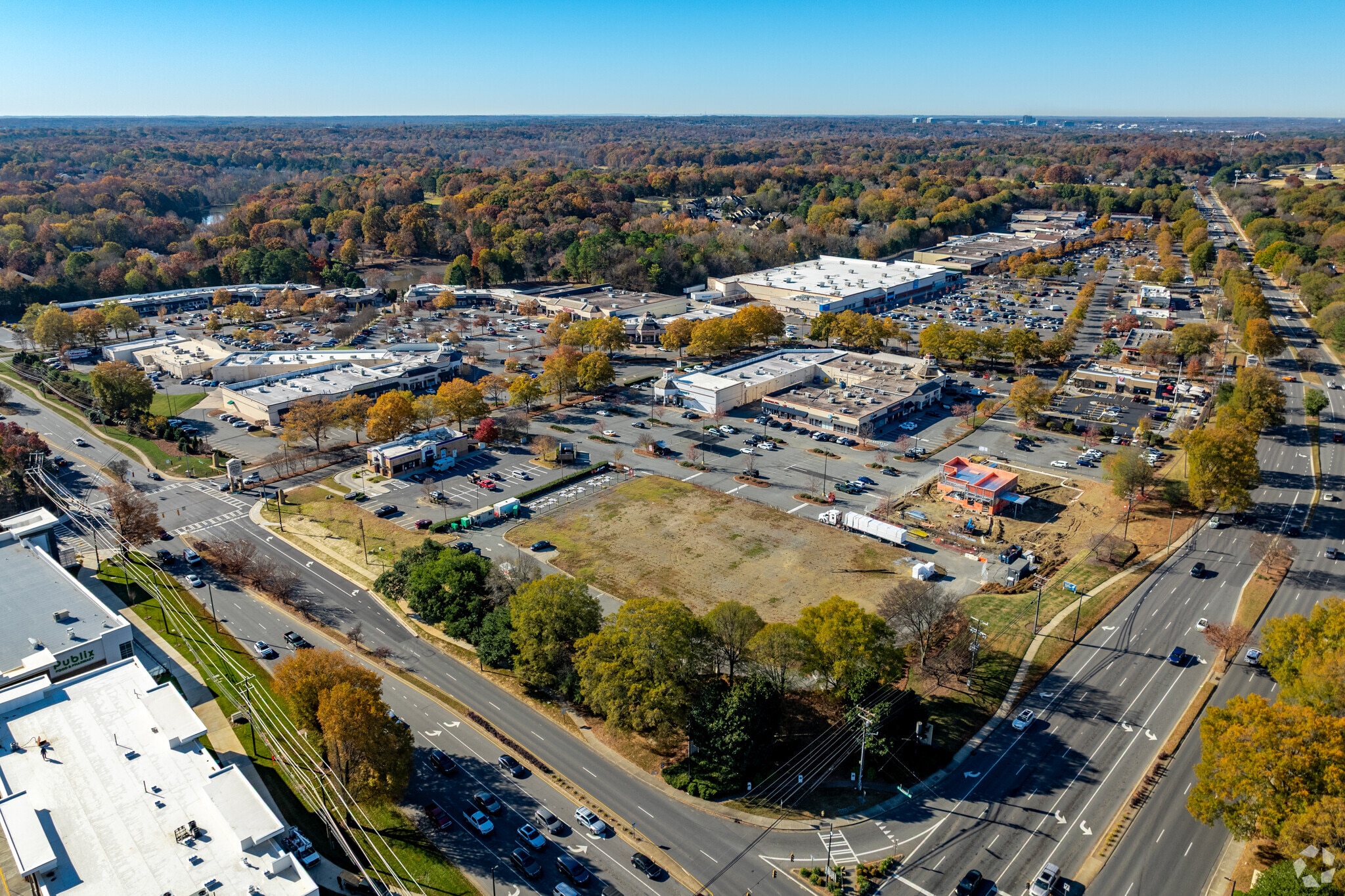 8008 Providence Rd, Charlotte, NC à louer Aérien– Image 1 sur 15