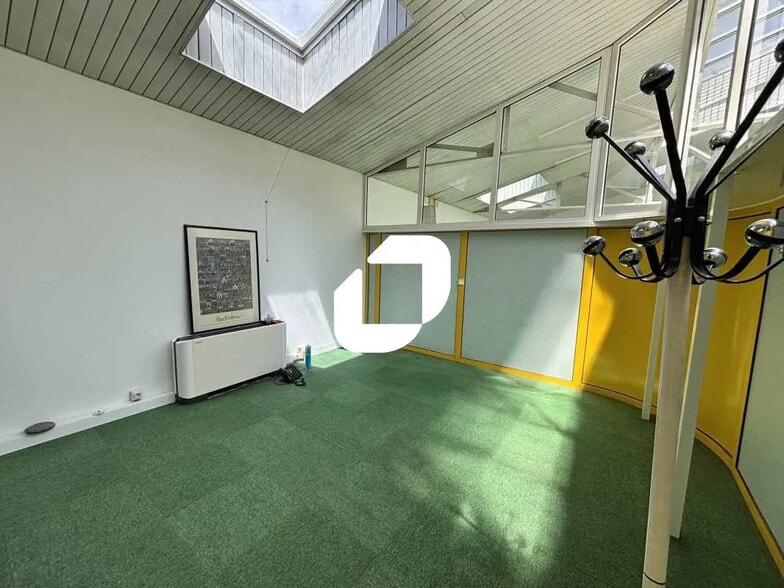 Bureau dans Bordeaux à louer - Photo de l’immeuble – Image 2 sur 9