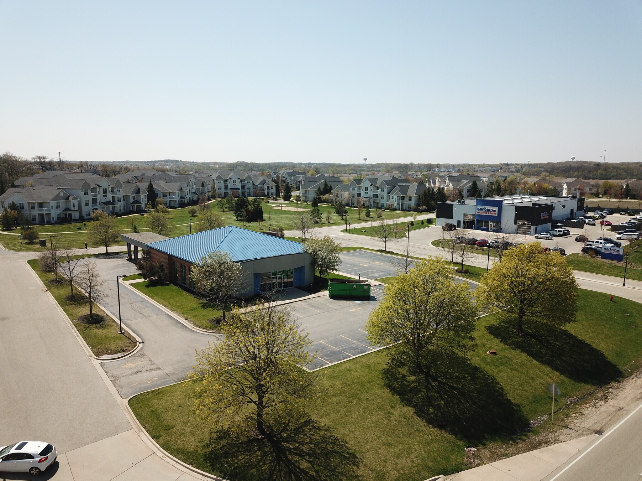 1271 W Il Route 134, Round Lake, IL à louer Photo de l’immeuble– Image 1 sur 5