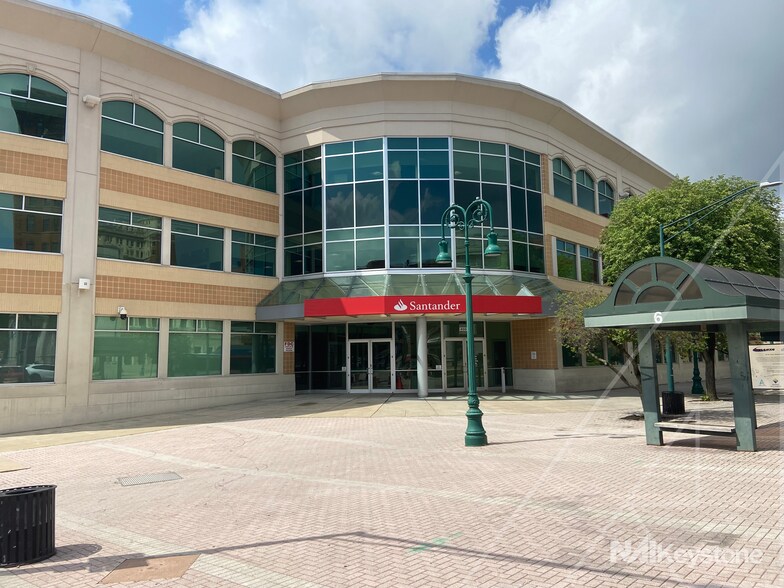 450 Penn St, Reading, PA à louer - Photo de l’immeuble – Image 2 sur 10