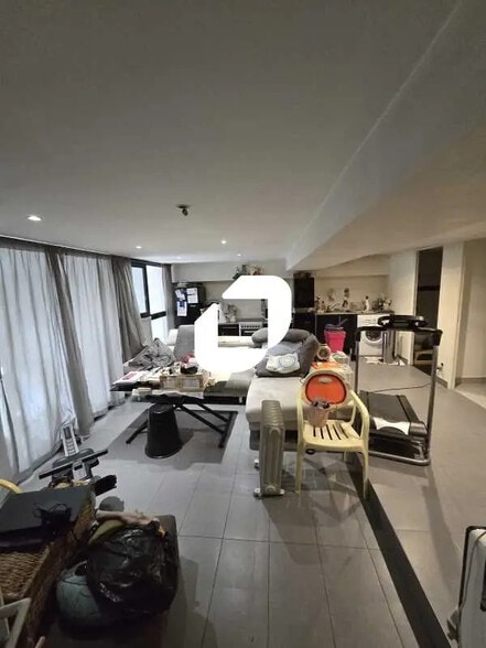 Local d'activités dans Bagnolet à vendre - Photo de l’immeuble – Image 2 sur 5