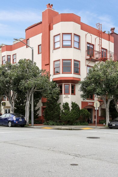 3661 Buchanan St, San Francisco, CA à louer - Photo de l’immeuble – Image 3 sur 18