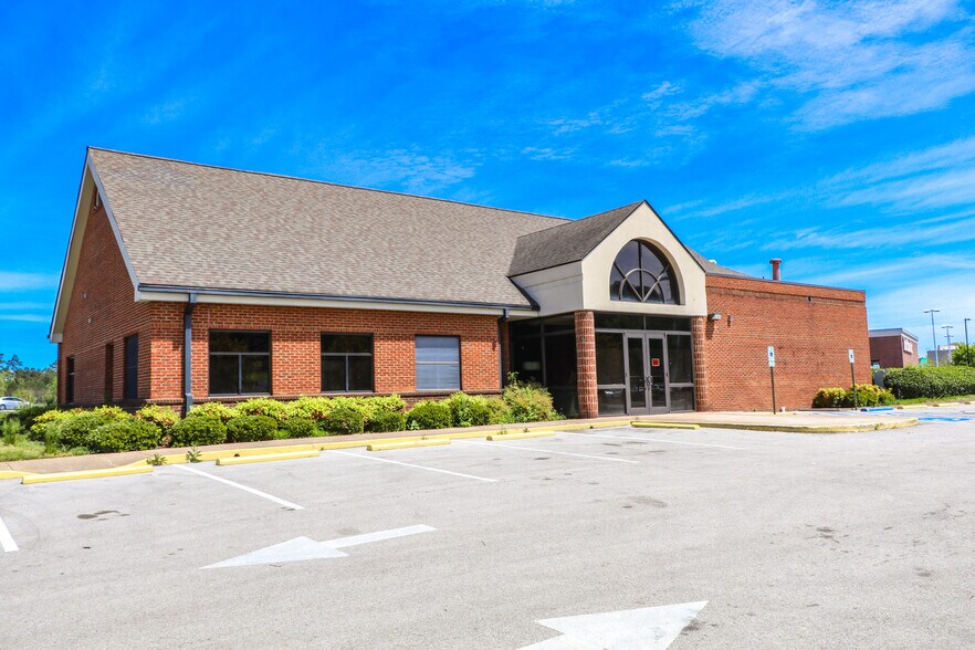 6238 Lee Hwy, Chattanooga, TN à louer - Photo de l’immeuble – Image 2 sur 5