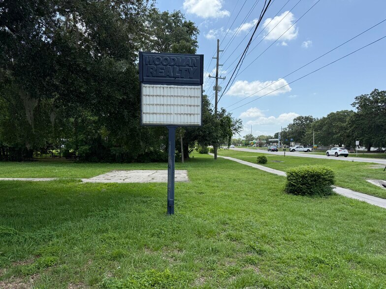 632 Commonwealth Ave SW, Polk City, FL à vendre - Photo de l’immeuble – Image 3 sur 17