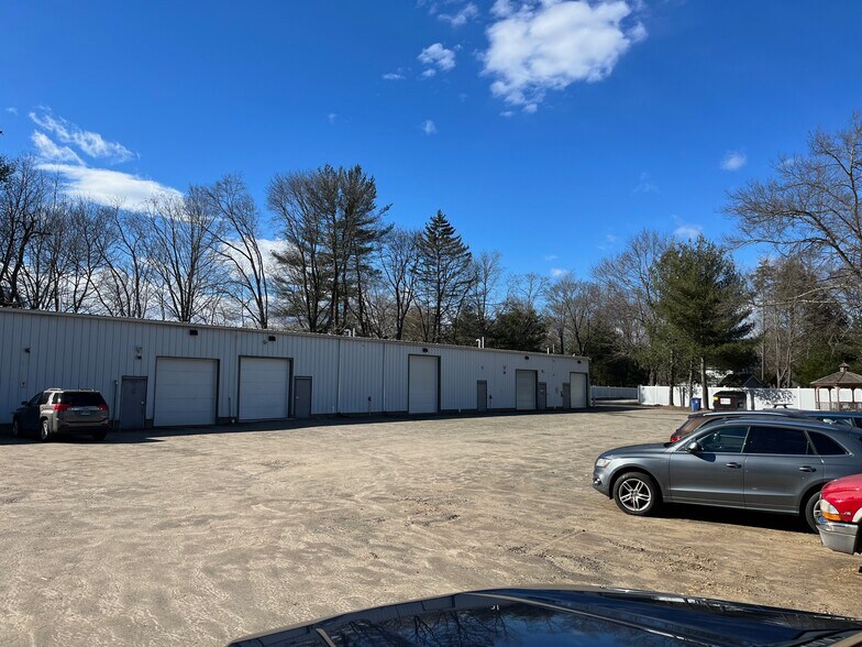 65 Kingsbury Ave, Tolland, CT à louer - Photo de l’immeuble – Image 2 sur 8