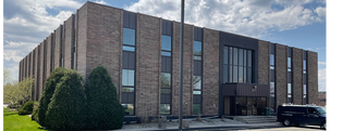 Plus de détails pour 2200 S Main St, Lombard, IL - Bureau à louer