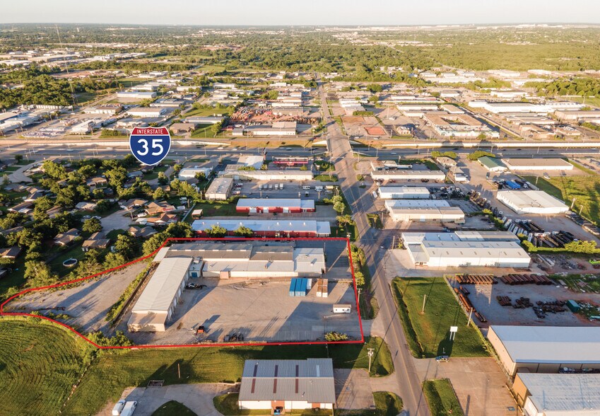1313 SE 25th St, Oklahoma City, OK à louer - Photo de l’immeuble – Image 2 sur 18