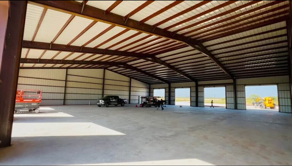 1459 Scott St, Tye, TX à louer - Photo de l’immeuble – Image 3 sur 5