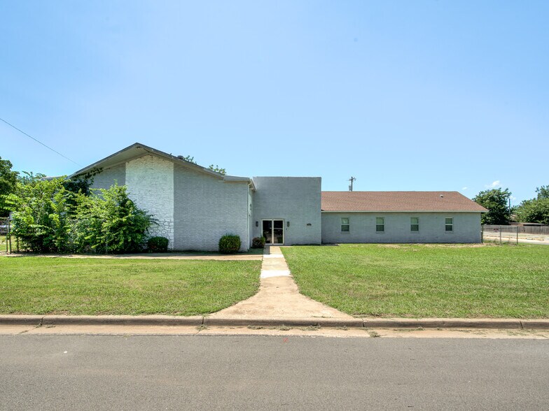 700 SE Binkley St, Oklahoma City, OK à vendre - Photo de l’immeuble – Image 2 sur 9