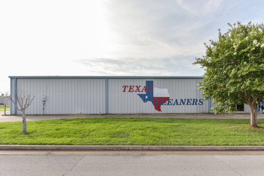 124 Faircrest Dr, Cleburne, TX à louer - Photo de l’immeuble – Image 3 sur 19