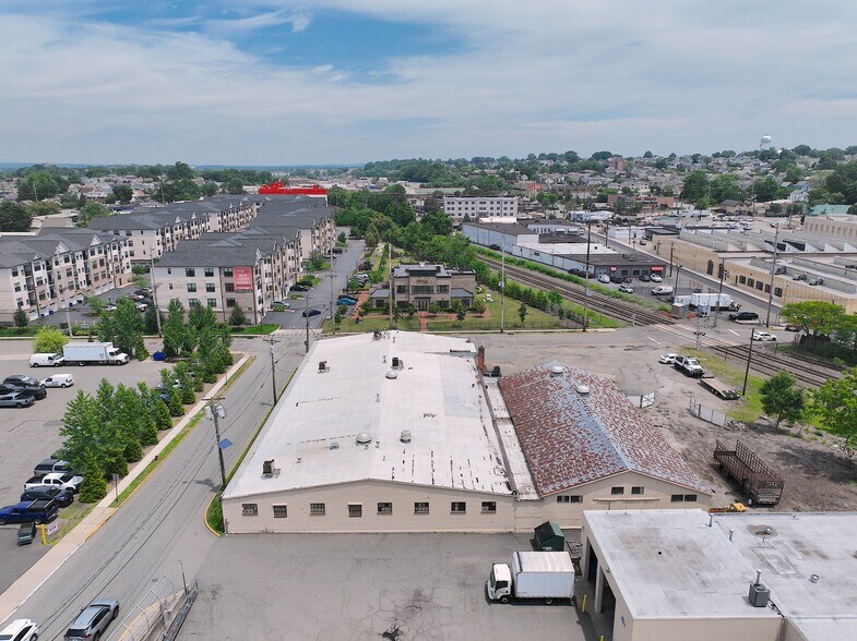 436 Central Ave, East Rutherford, NJ à vendre - Photo de l’immeuble – Image 3 sur 4