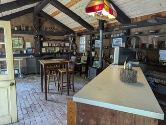 Plus de détails pour 684 Miller Picking Rd, Davidsville, PA - Spécialisé à vendre