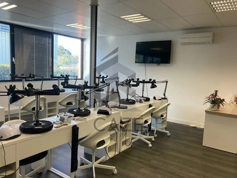 Bureau dans Floirac à louer - Photo intérieure – Image 2 sur 8