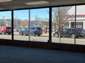 447 Rantoul St, Beverly, MA à louer Photo intérieure– Image 1 sur 16