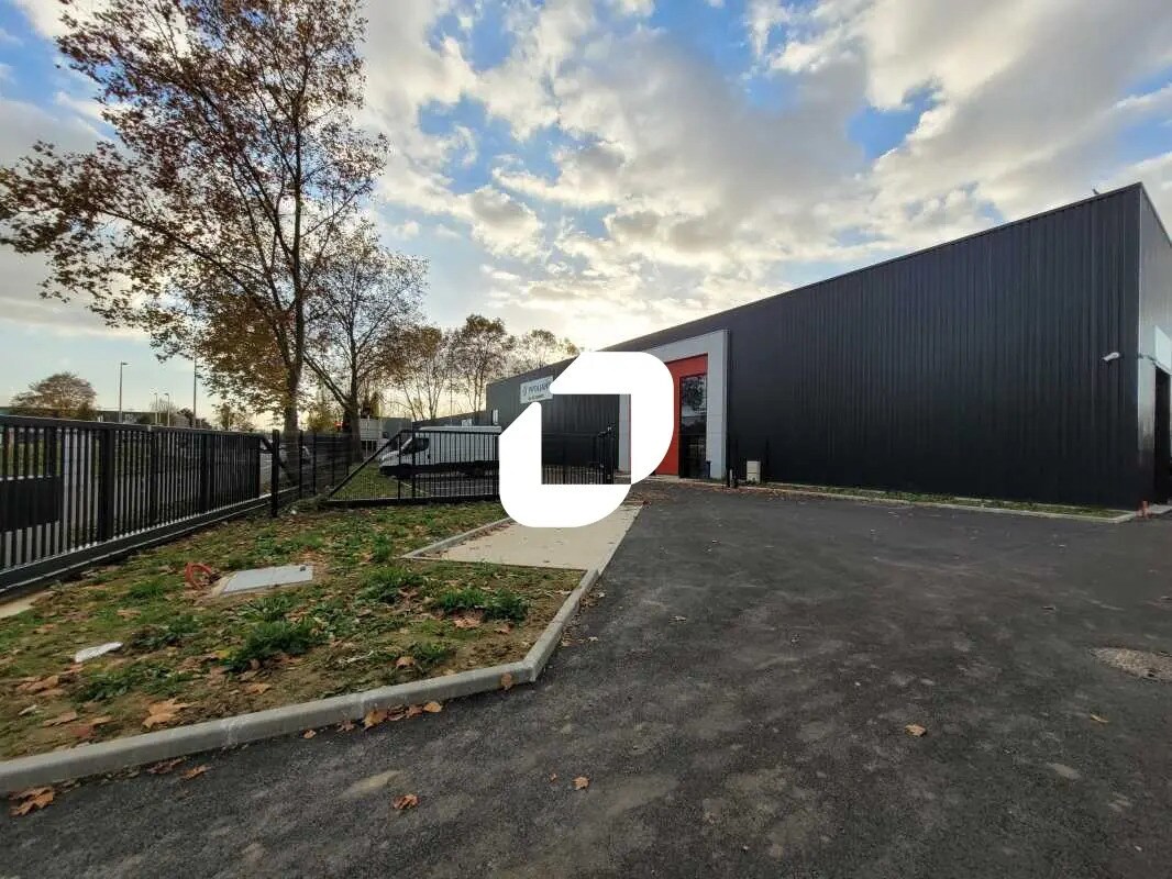 Local d’activités dans Bondoufle à louer Photo de l’immeuble– Image 1 sur 15