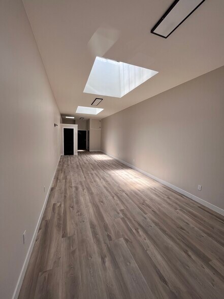 10039-10041 Commerce Ave, Tujunga, CA à louer - Photo intérieure – Image 2 sur 34