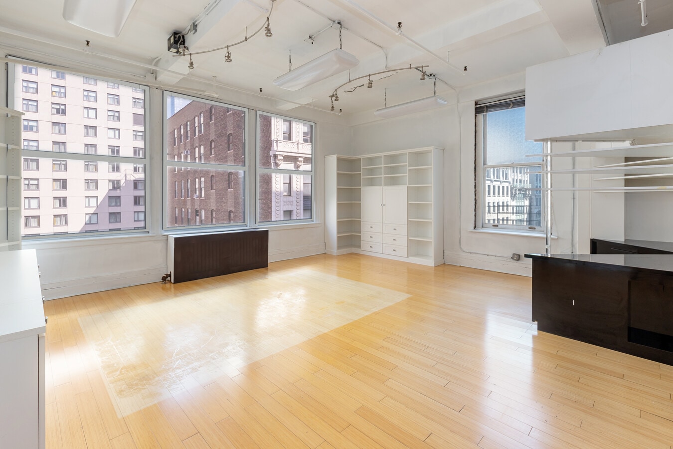 144-152 W 27th St, New York, NY 10001 - Lot 10F -  - Photo intérieure - Image 2 of 5