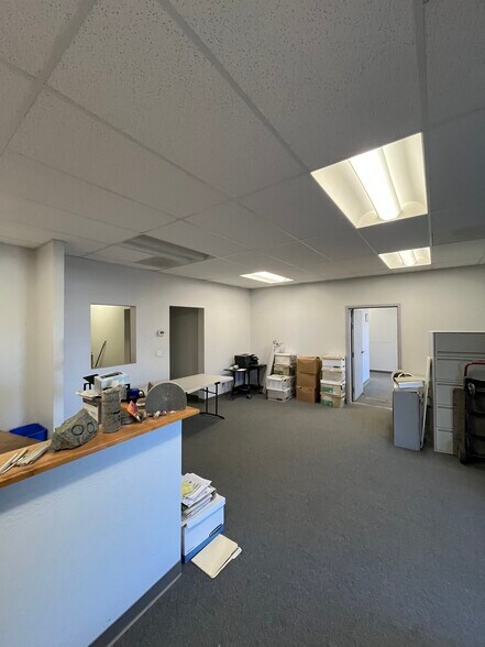 450 Lakeville St, Petaluma, CA à louer - Photo de l’immeuble – Image 2 sur 7