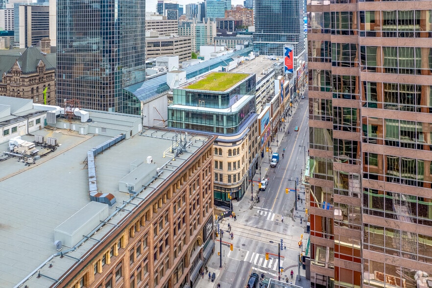 2 Queen St W, Toronto, ON à louer - Aérien – Image 3 sur 3