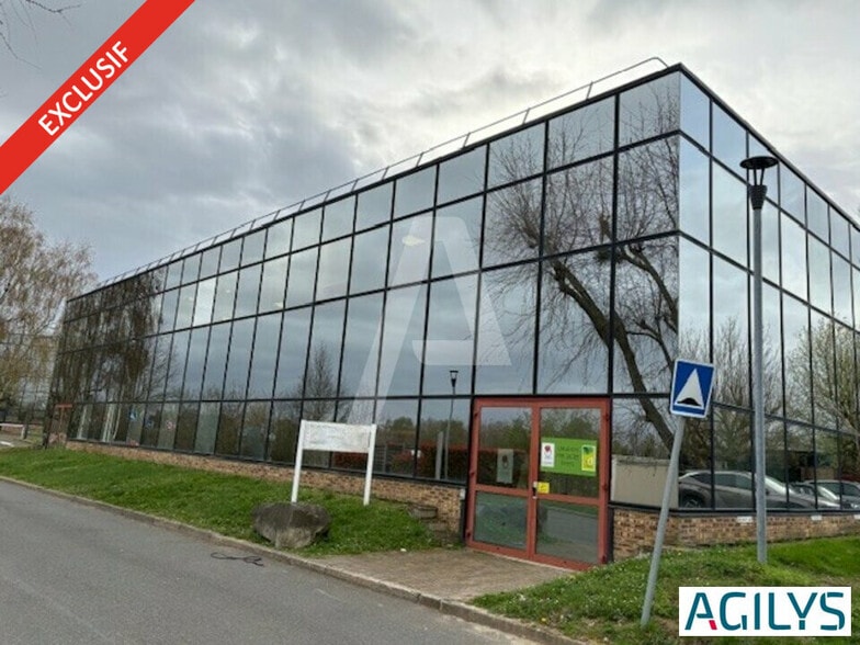 Local d'activités dans Saclay à vendre - Photo de l’immeuble – Image 2 sur 12
