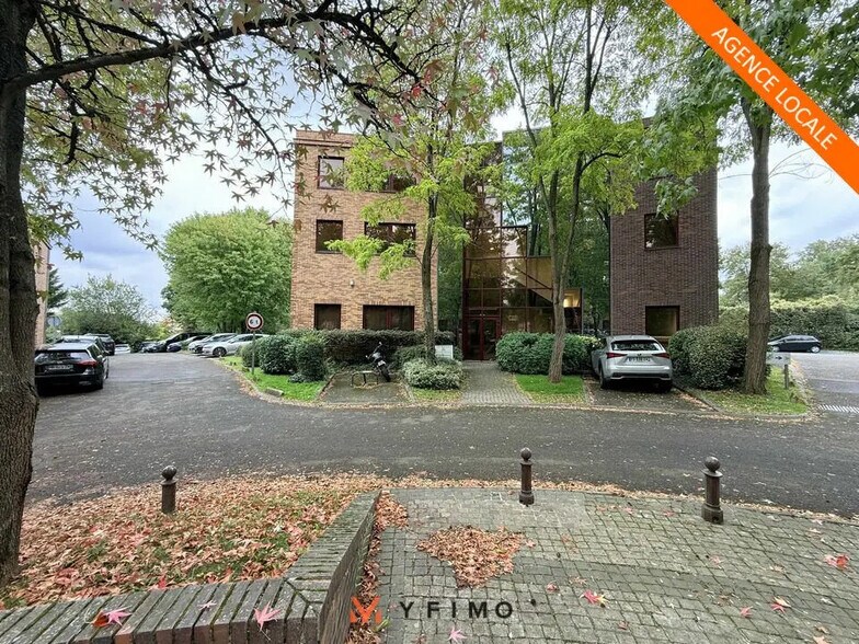 Bureau dans Saint-Germain-en-Laye à louer - Photo de l’immeuble – Image 1 sur 10