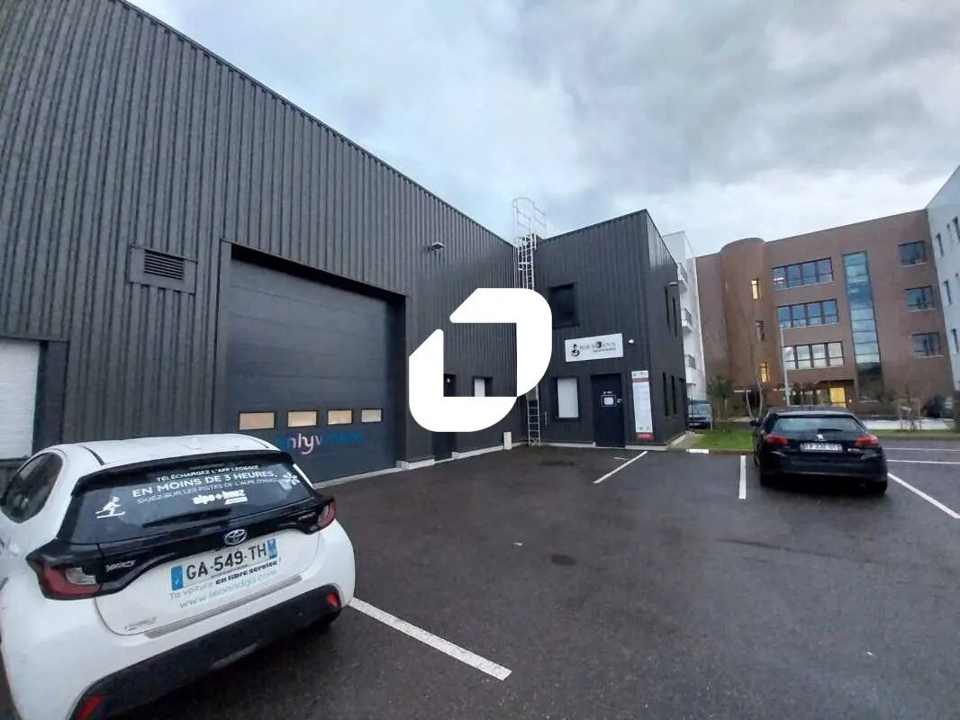 Local d’activités dans Genas à louer Photo de l’immeuble– Image 1 sur 12