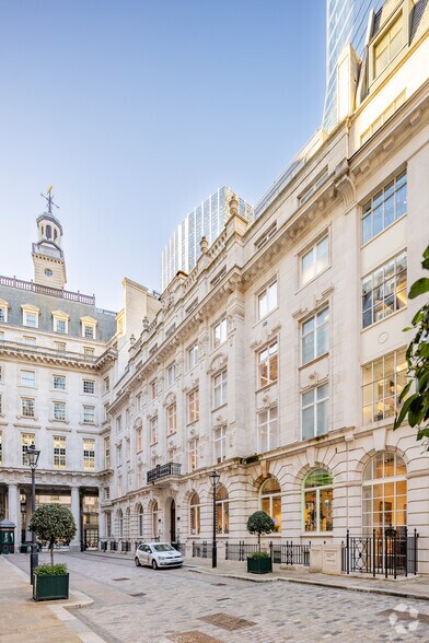 17 St. Helen's Pl, Londres à louer - Photo de l’immeuble – Image 3 sur 3