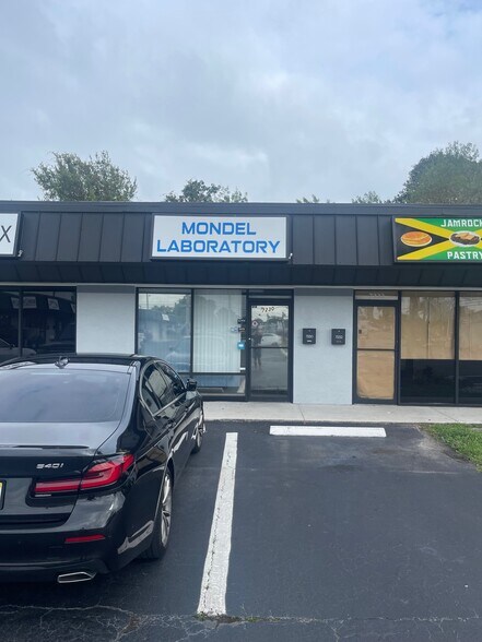 7200-7240 S US Highway 1, Port Saint Lucie, FL à louer - Photo de l’immeuble – Image 3 sur 6