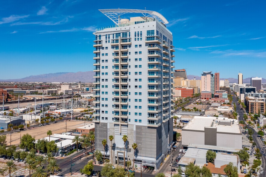 200 Hoover Ave, Las Vegas, NV à louer - Photo de l’immeuble – Image 3 sur 14
