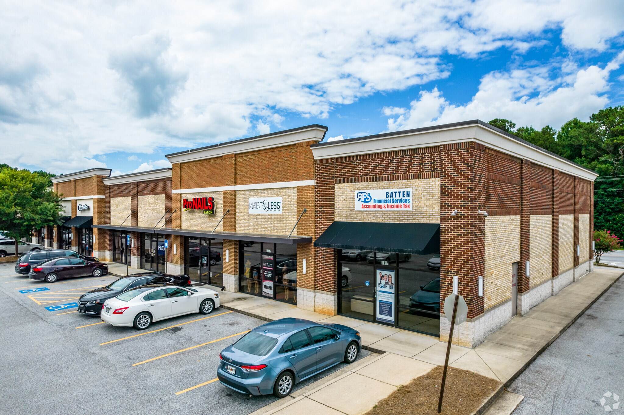 2220 Jonesboro Rd, Riverdale, GA à louer Photo principale– Image 1 sur 2