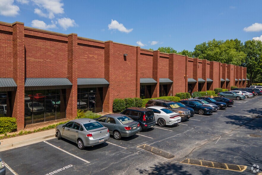 1100 Northmeadow Pky, Roswell, GA à louer - Photo principale – Image 3 sur 57