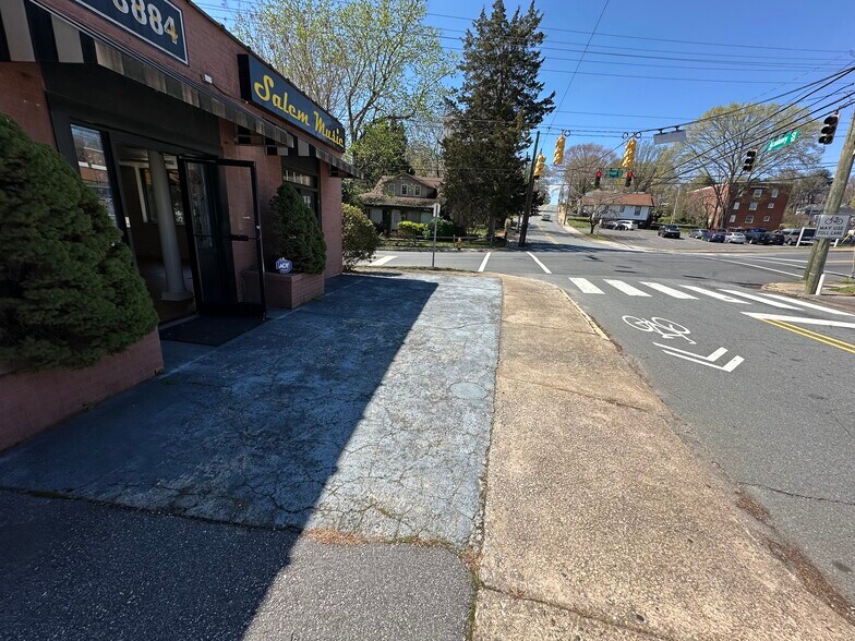 601 S Broad St, Winston-Salem, NC à vendre - Photo de l’immeuble – Image 3 sur 18