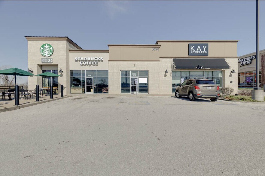 3025 N Highway 67, Florissant, MO à louer - Photo principale – Image 1 sur 5