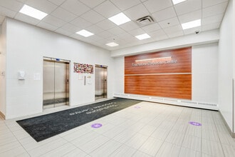 222 58th Ave SW, Calgary, AB à louer Hall d’entrée– Image 2 sur 2