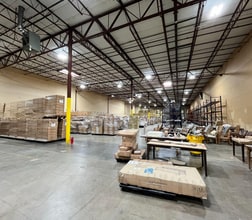 1701 Vantage Dr, Carrollton, TX à louer Photo intérieure– Image 2 sur 5