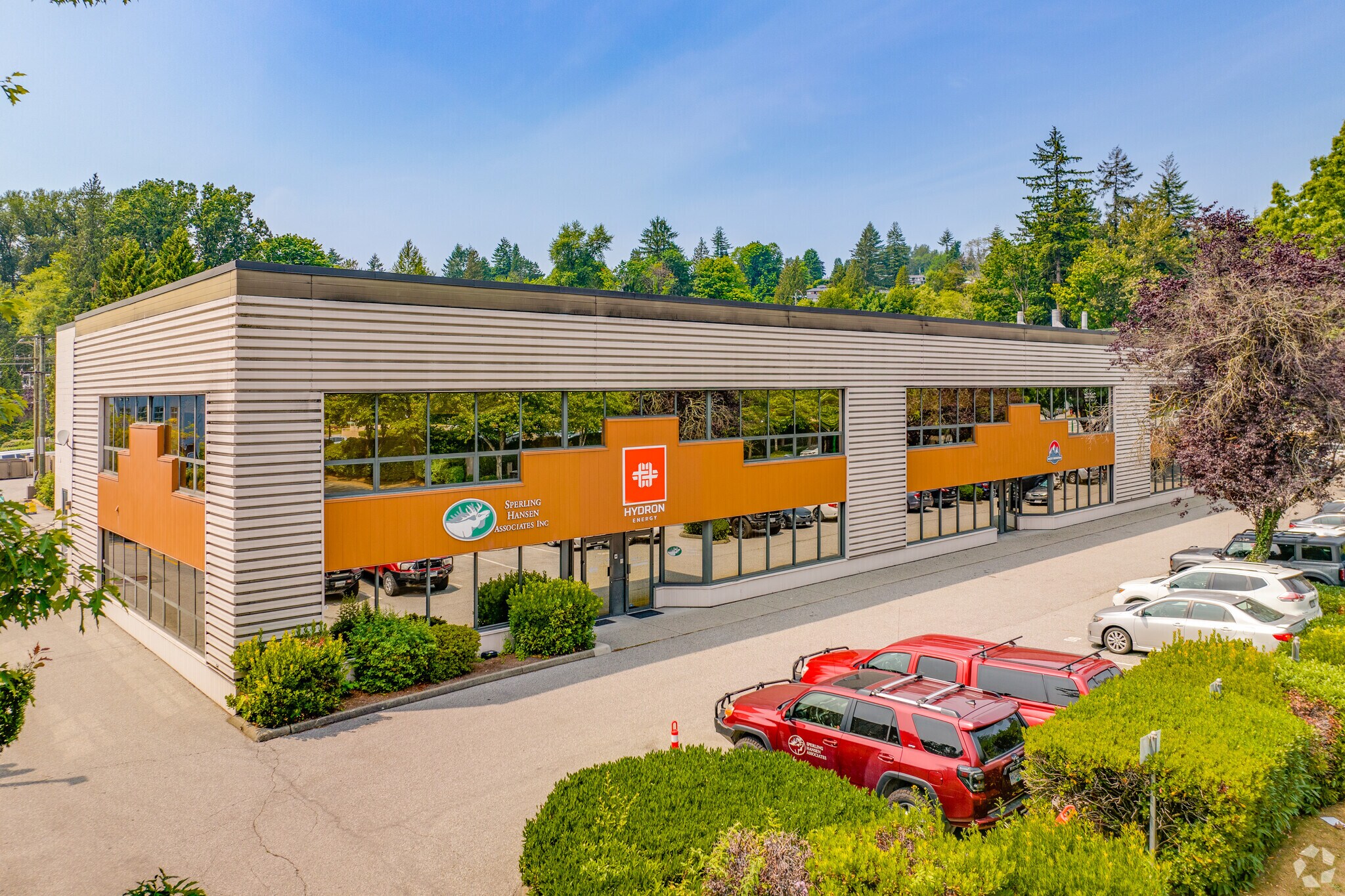 1225 E Keith Rd, North Vancouver, BC à louer Photo principale– Image 1 sur 7