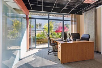 1728 2nd Av W, Vancouver, BC à louer Photo intérieure– Image 2 sur 3