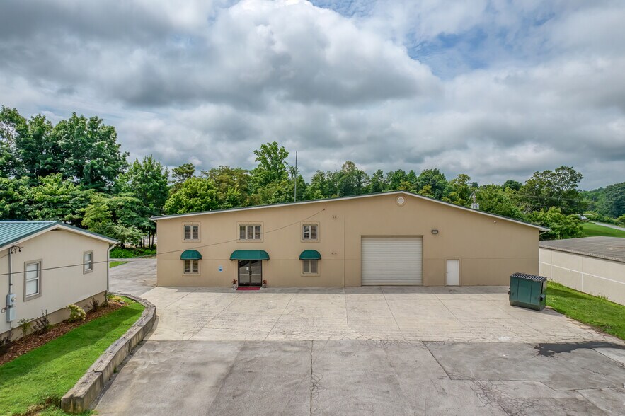 3545 W Market St, Johnson City, TN à vendre - Photo de l’immeuble – Image 2 sur 106