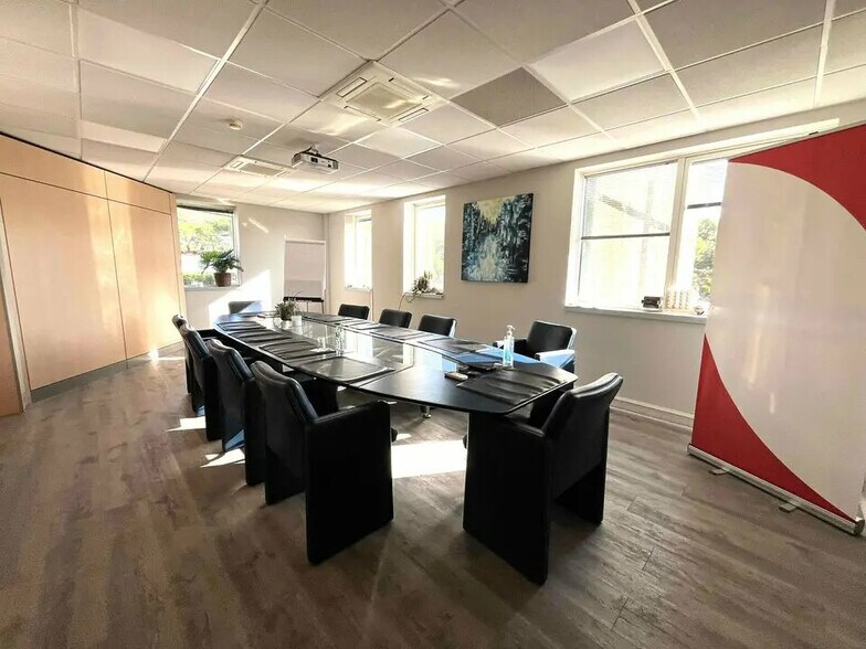 Bureau dans Valbonne à louer - Photo de l’immeuble – Image 1 sur 10