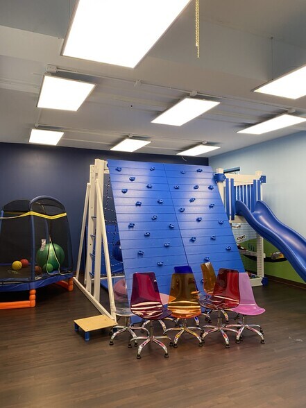 26 Park Pl, Paramus, NJ à louer - Photo intérieure – Image 3 sur 7