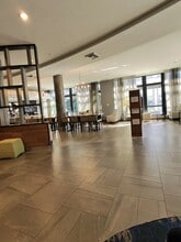 11010 NE 8th St, Bellevue, WA à louer Photo intérieure– Image 2 sur 2