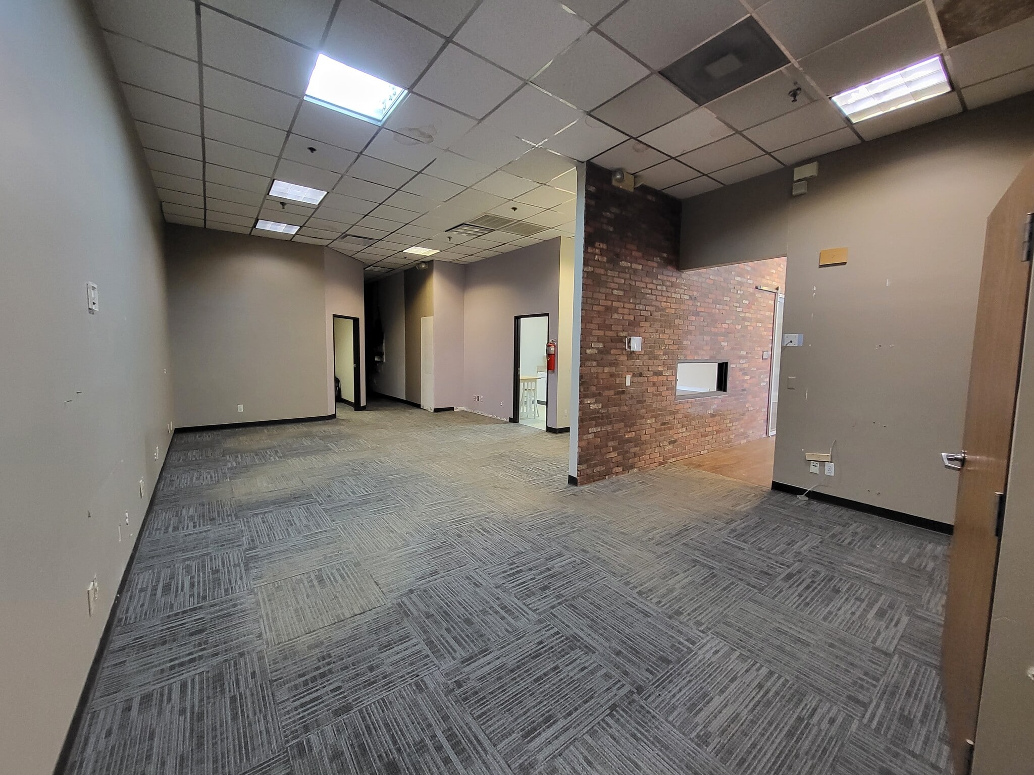 33202-33278 Woodward Ave, Birmingham, MI à louer Photo de l’immeuble– Image 1 sur 8