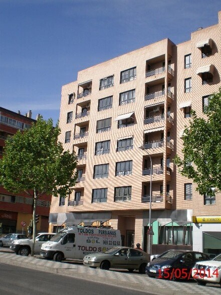 Local commercial dans Cuenca, Cuenca à louer - Photo de l’immeuble – Image 1 sur 2
