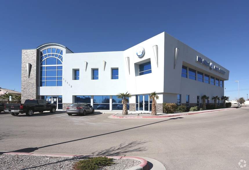12185 New World Dr, El Paso, TX à vendre - Photo principale – Image 1 sur 22