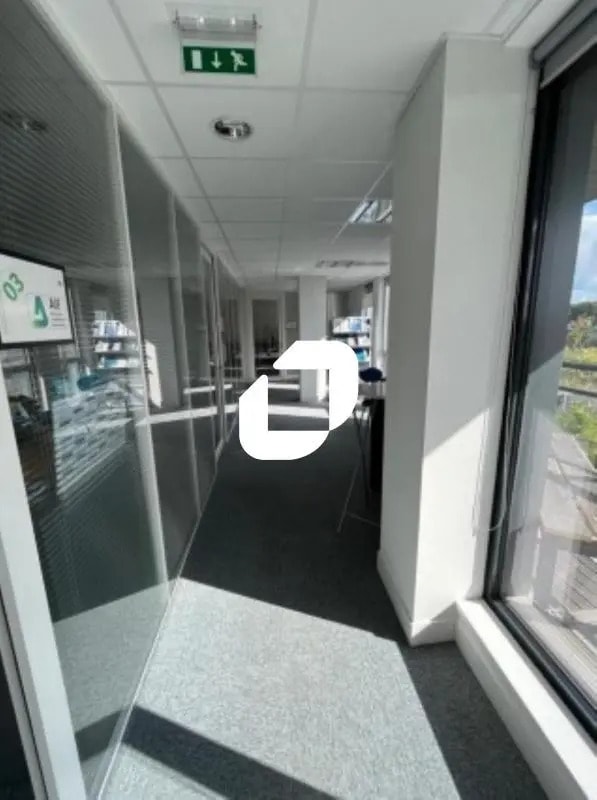 Plus de détails pour Bureau à louer